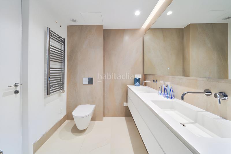 Foto 60603a2d-63d5-45b4-bfc8-081e1d7b5b8c. Apartament amb aparcament piscina a Guadalobón Estepona