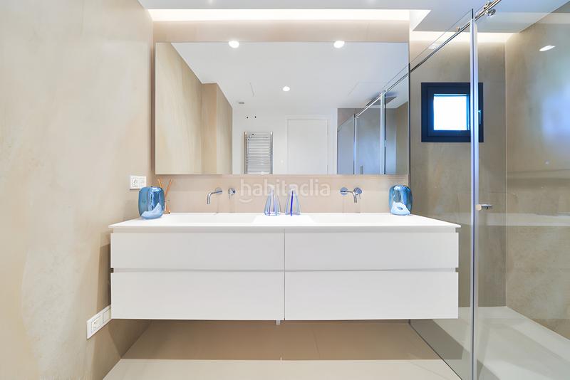 Foto 952f8d3c-2dc8-4734-98c7-c3bf36bfa356. Apartament amb aparcament piscina a Guadalobón Estepona