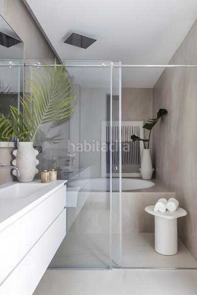 Foto ee8ff1f2-e917-44e4-917f-5f353e48159b. Apartament amb aparcament piscina a Guadalobón Estepona