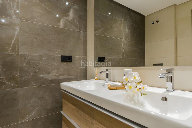 Foto 4ee29a57-2b64-4149-b027-ebb9992ada10. Apartament amb aparcament piscina a Nueva Andalucía centro Marbella