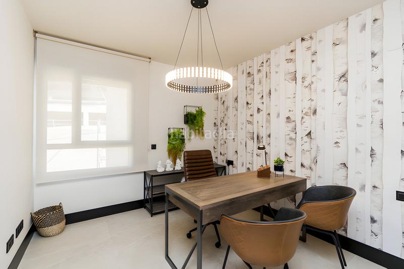 Foto ac2b1980-4671-4e3f-839f-76f6aa461f5b. Apartament amb aparcament piscina a Nueva Andalucía centro Marbella