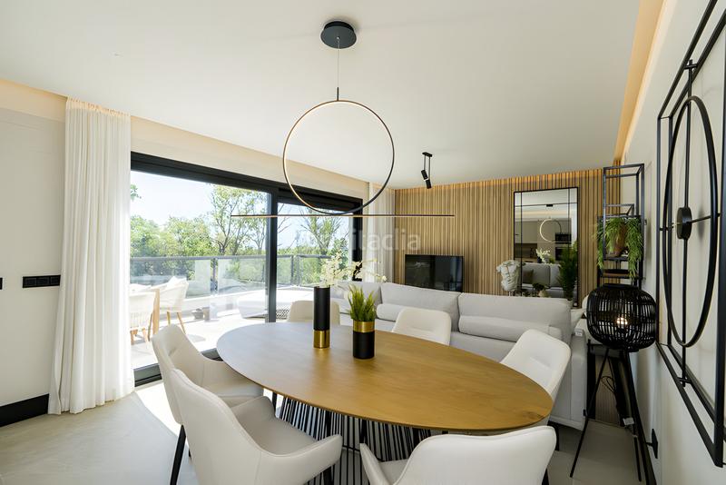 Foto ae835bf1-9072-4ce7-ab46-975318ca3cf9. Apartament amb aparcament piscina a Nueva Andalucía centro Marbella