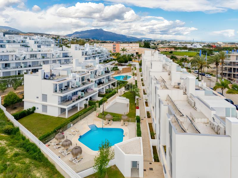 Foto 4babd764-1b0c-4c49-9403-10268d1960e4. Erdgeschoss mit parking pool in Cancelada Estepona