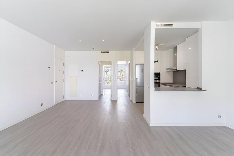 Foto 6ca275de-3fcc-4f16-b0b7-5b55d281a8bb. Erdgeschoss mit parking pool in Cancelada Estepona