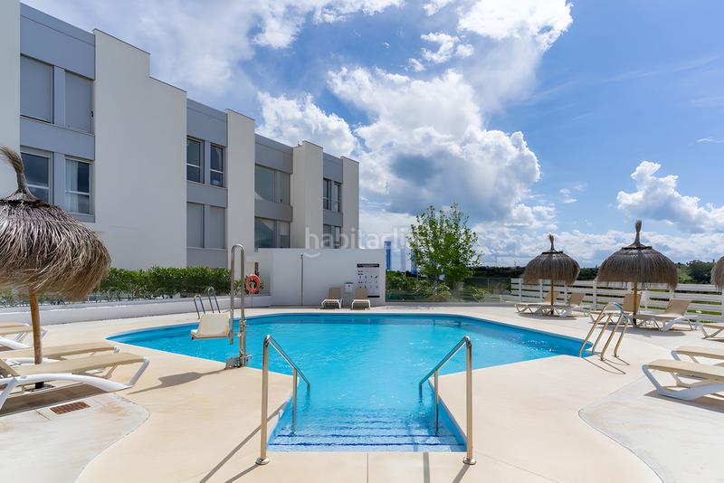 Foto 82fff9d6-4dd5-4219-9df4-ec833c1e7c8c. Erdgeschoss mit parking pool in Cancelada Estepona