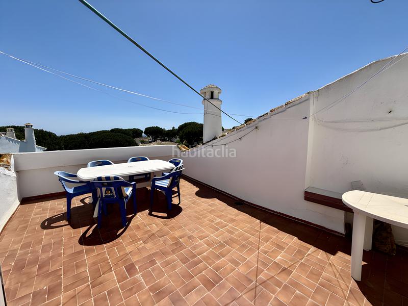 Foto 5b06a947-f374-4e46-ab45-d51d13bb5f31. Casa pareada casa adosada en esquina en venta en Calahonda en Mijas