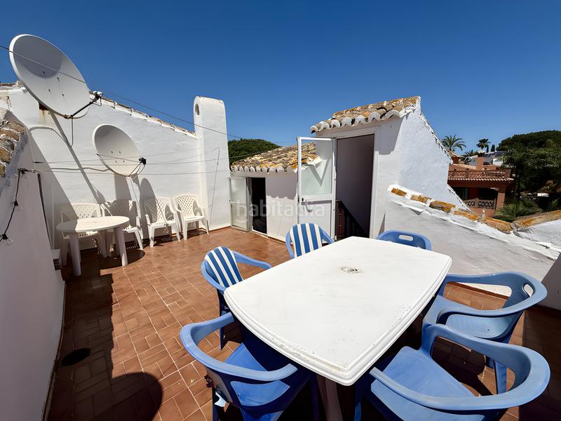Foto 7c9195c9-3d70-4382-baf8-a713cf1855ce. Casa pareada casa adosada en esquina en venta en Calahonda en Mijas