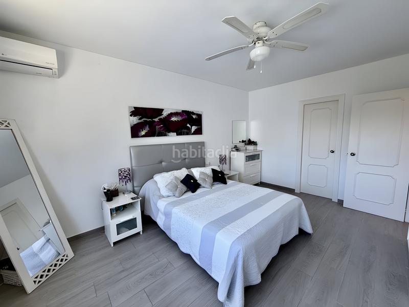 Foto c0938bd5-b11f-4d59-9f7c-cac36203b0bb. Casa pareada casa adosada en esquina en venta en Calahonda en Mijas