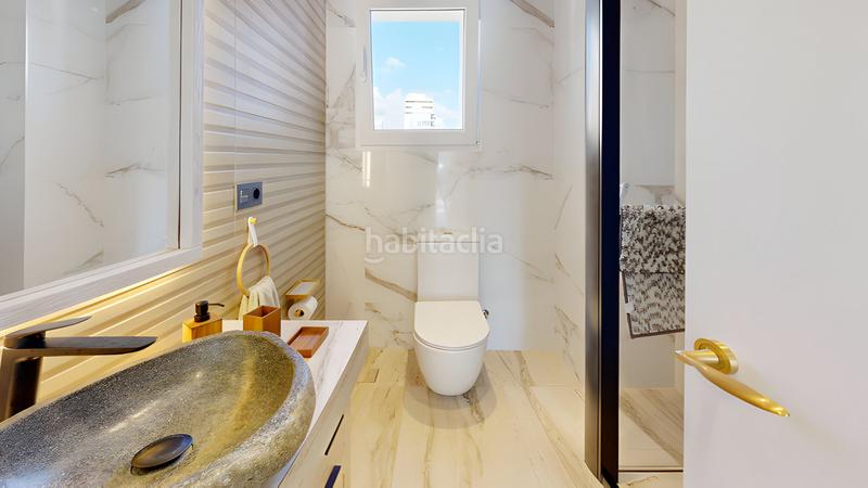 Foto 61d851e9-9eca-409d-b4ff-26375cd4a2b0. Apartamento  en planta media en venta en Fuengirola