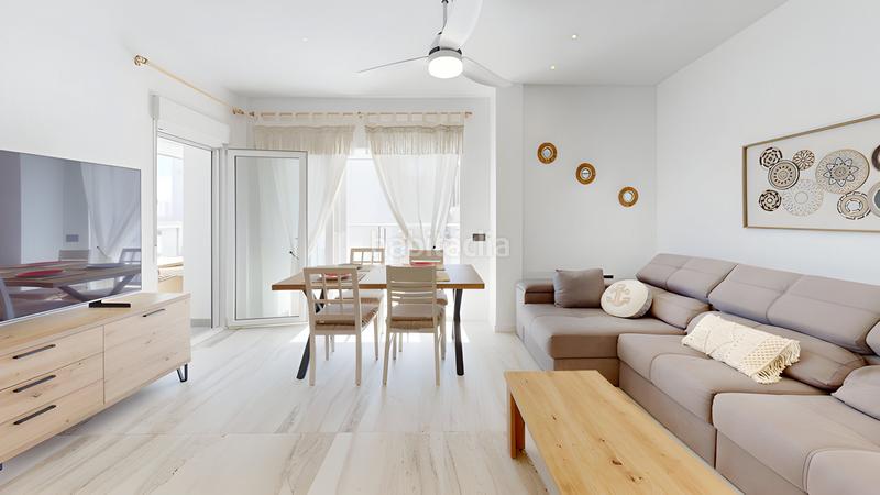Foto 726d1528-7df7-498a-92e0-d53dd9110f1b. Apartamento  en planta media en venta en Fuengirola