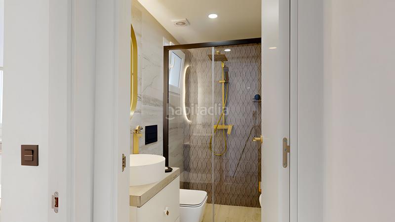 Foto fa61f3f1-86b4-45ae-9dad-466abbeca0ce. Apartamento  en planta media en venta en Fuengirola