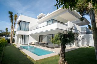 Casa a Las Lomas de Río Verde. Nueva promoción en venta en la milla de oro