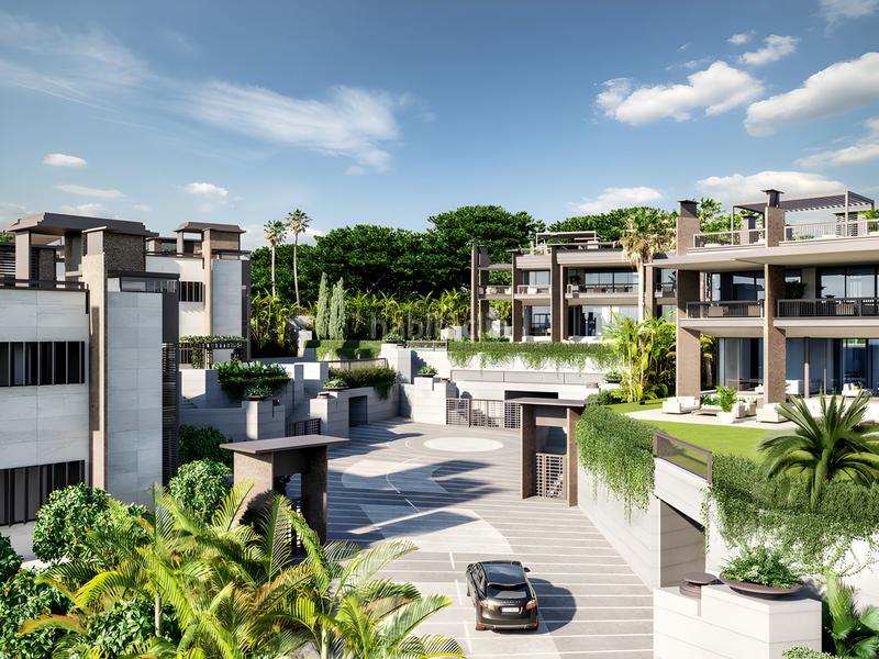 Foto 02695be2-1763-43c2-a7a4-0a82bdc0a3fe. Casa con parcheggio piscina in Puerto Banús Marbella