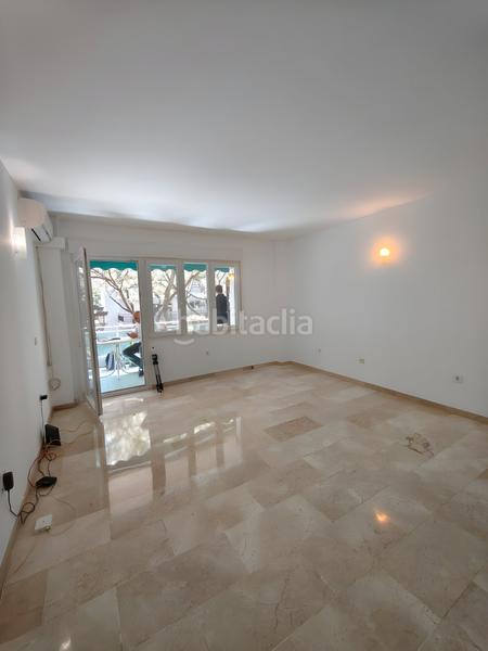 Foto 6555d444-3a3a-409a-a98f-a5fa97e94965. Appartement avec piscine dans Playa Bajadilla - Puertos Marbella