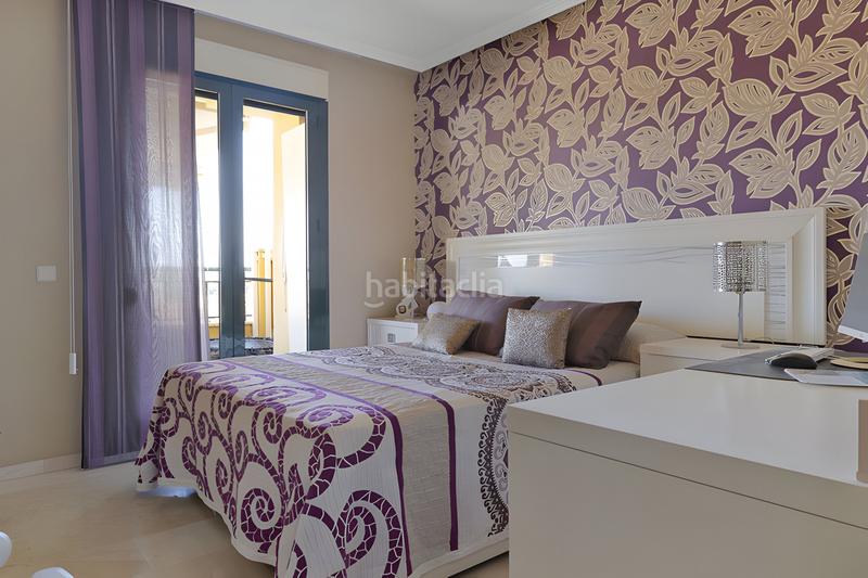 Foto 223435c1-934c-4cdb-a50a-b8bdfd965953. Planta baixa amb aparcament piscina a Zona Centro Comercial Torrequebrada Benalmádena