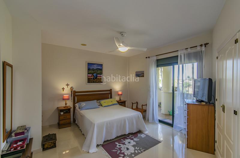 Foto 17bc334c-acf1-4888-a241-02b41dc9a5cb. Apartamento  en planta media en venta en Guadalmina Alta en Marbella