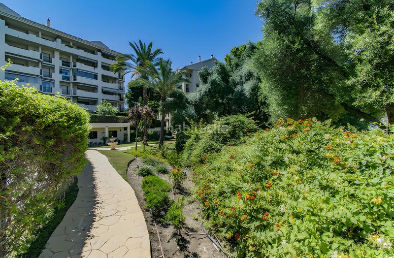 Foto 693be295-be22-4b2e-8c38-61dd08079975. Apartamento  en planta media en venta en Guadalmina Alta en Marbella