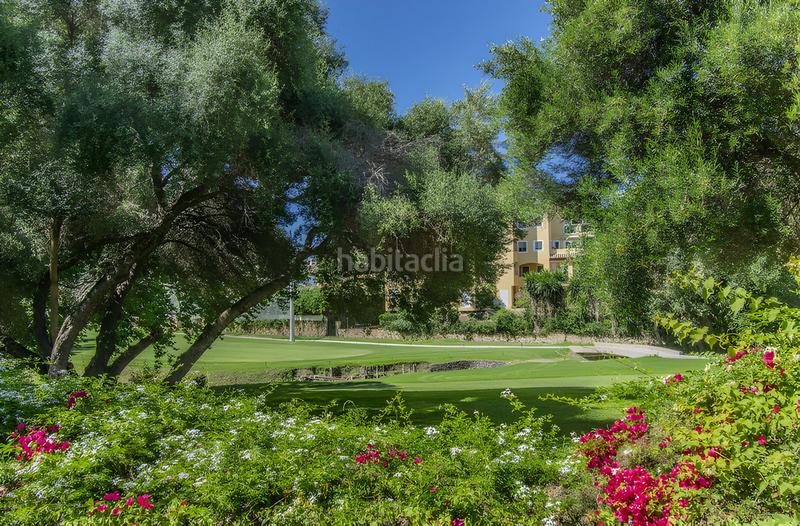 Foto 92f2740c-3f19-4820-9513-b367eec0a687. Apartamento  en planta media en venta en Guadalmina Alta en Marbella