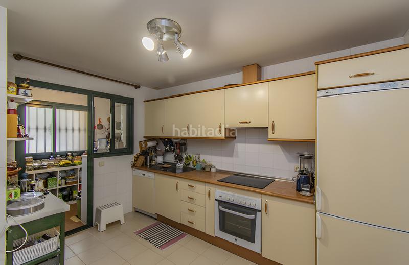 Foto e93077d0-1643-4b58-9ee0-3d6cde43e493. Apartamento  en planta media en venta en Guadalmina Alta en Marbella