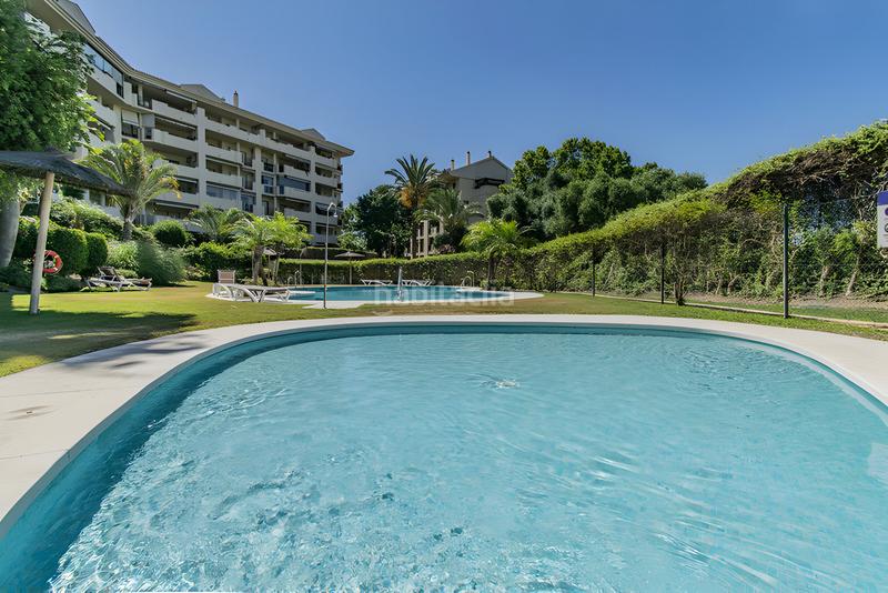 Foto f8c5608a-a955-4943-8dbb-da2893868848. Apartamento  en planta media en venta en Guadalmina Alta en Marbella