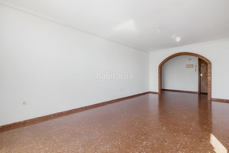 Foto 069bec57-38b6-4407-a89a-bced14c0d00a. Apartamento  en última planta en venta en Torremolinos