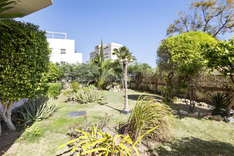 Foto 591f64dc-69df-4d45-80c2-3d18d6c52780. Apartamento  en última planta en venta en Torremolinos