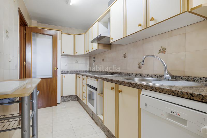 Foto c35a93bc-caa5-41c0-b50b-b0bfd1c261ad. Apartamento  en última planta en venta en Torremolinos