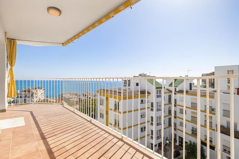 Foto e889642e-1c5b-4830-948c-652dd1c49aea. Apartamento  en última planta en venta en Torremolinos