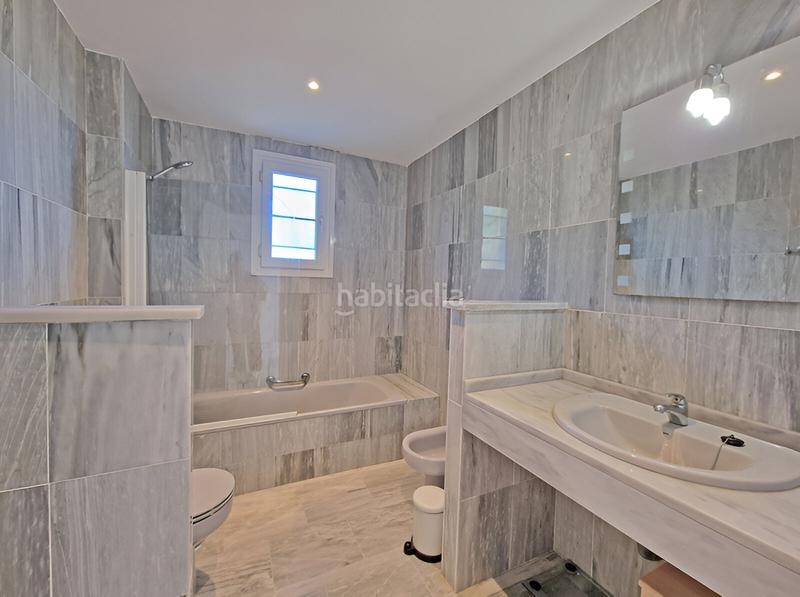 Foto 0208941b-2d71-4c4f-8357-75ca0576e948. Planta baixa amb aparcament piscina a Cabopino - Artola Marbella