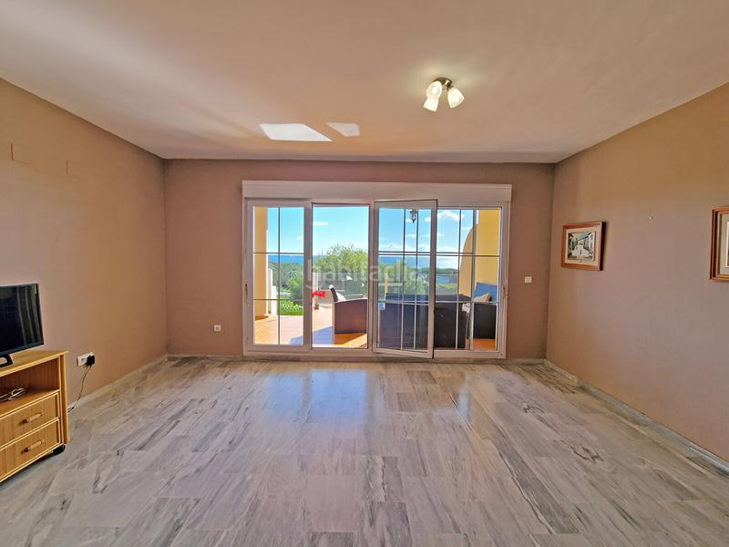 Foto 50986c44-ba9e-4c17-acb6-781998dd65e1. Planta baixa amb aparcament piscina a Cabopino - Artola Marbella