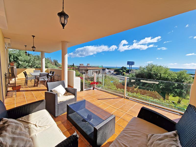 Foto fa9314ce-0129-4bb4-9cb0-19742e5df4db. Planta baixa amb aparcament piscina a Cabopino - Artola Marbella