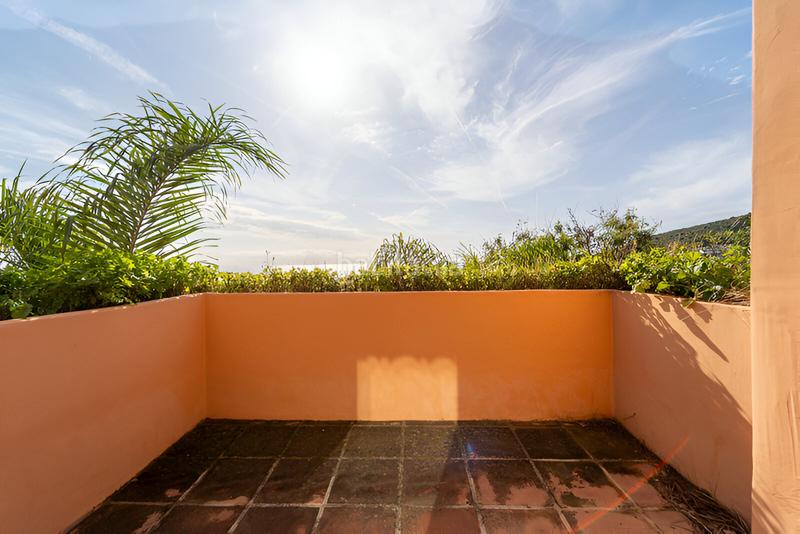 Foto 28b45d62-2686-4bb5-a913-b0bd750ccf41. Casa adosada adosado en venta en Riviera del Sol en Mijas