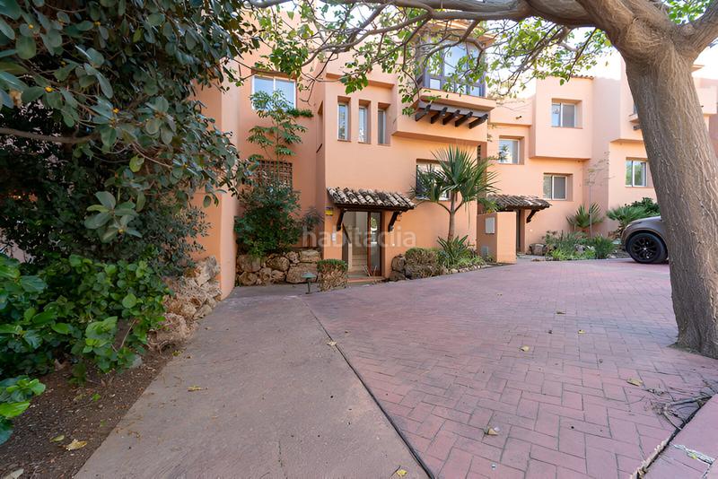 Foto 84e5e2f1-9a0a-4677-a879-ed1bafd83260. Casa adosada adosado en venta en Riviera del Sol en Mijas