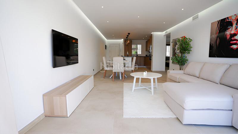 Foto c91b2245-c97f-42d7-a17e-26ee6904125f. Apartamento  en planta media en venta en Benahavís