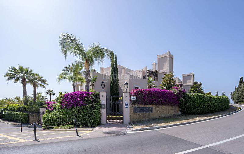 Foto 1e0cf8e9-f471-43fe-90a7-484e5132cd31. Apartamento  en planta media en venta en el paraíso en Estepona