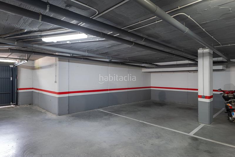 Foto 3ac85b60-40ef-4021-9339-50dc116c6f85. Apartamento  en planta media en venta en el paraíso en Estepona