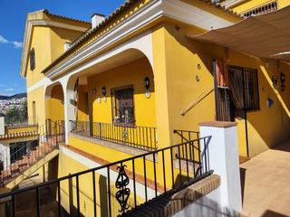 Chalet en Rute. Agr-1188 se vende bonita villa duplex en rute (crdoba)  agr-118