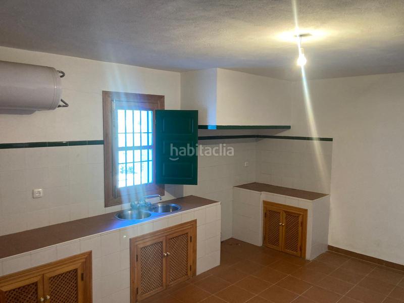 Foto 84b37ade-f122-4d51-8dea-c07c178e7b4e. Finca rústica a Rute