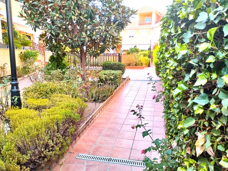 Foto 18c6210c-4707-4fe5-8daf-e7b98544167e. Casa adosada se vende casa adosada junto a pts () en Granada