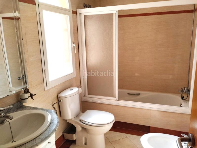 Foto 28ae914e-b9a4-44e7-a413-3d92b122b8bf. Casa adosada se vende casa adosada junto a pts () en Granada
