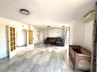Chalet en Campo de Mijas. Se vende villa en el lagarejo, las lagunas de mijas. piscina y j