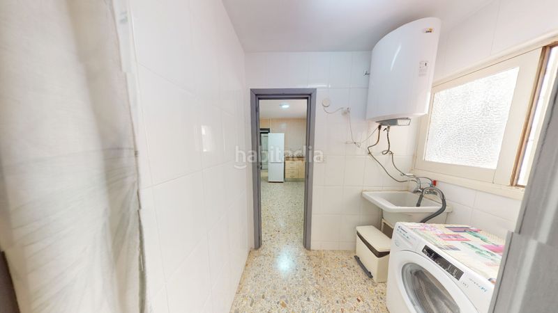 Foto e15b1744-381e-40a5-8523-548985fbf0b3. Pis amb calefacció a Barrio Alto - San Félix Almería