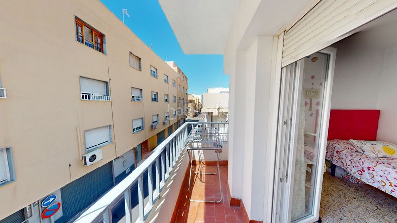 Foto e5b5f03e-b36b-4d21-8ac4-568f80b6880f. Pis amb calefacció a Barrio Alto - San Félix Almería