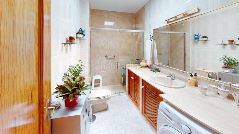 Foto 0e9981de-d8b3-4a2b-980f-ae5dcc8649f7. Casa adosada duplex en venta en c/ real del barrio alto en Almería