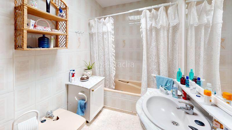 Foto 36ebcfad-c165-48b8-b91e-5df0b7ba2e88. Casa adosada duplex en venta en c/ real del barrio alto en Almería