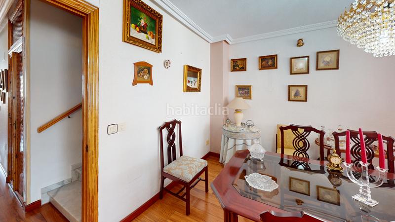 Foto b76ca73f-bb1a-40f4-91aa-73f6e9d9cc74. Casa adosada duplex en venta en c/ real del barrio alto en Almería
