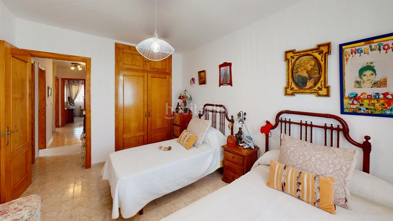 Foto d6ebf38a-438c-42da-9479-f73826a195b8. Casa adosada duplex en venta en c/ real del barrio alto en Almería