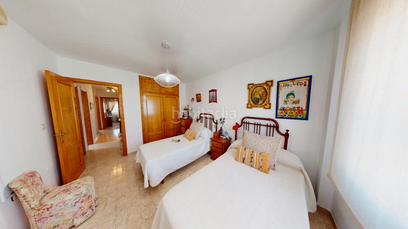 Foto e157f4e4-cf22-4125-8046-db6fcbaea2ce. Casa adosada duplex en venta en c/ real del barrio alto en Almería