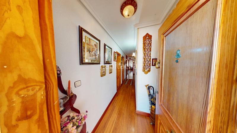 Foto ea90cba5-cd5c-490e-9884-9929eec96f09. Casa adosada duplex en venta en c/ real del barrio alto en Almería