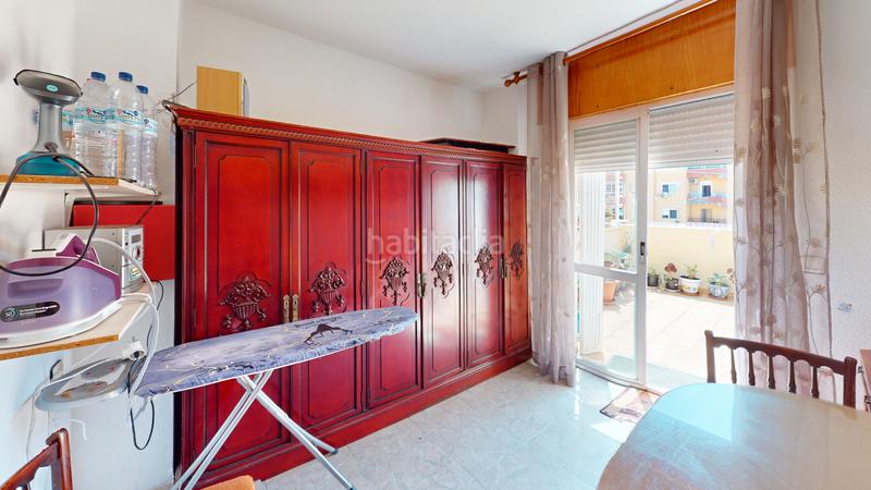 Foto f997d853-4df8-4217-b618-bb2961b8af57. Casa adosada duplex en venta en c/ real del barrio alto en Almería